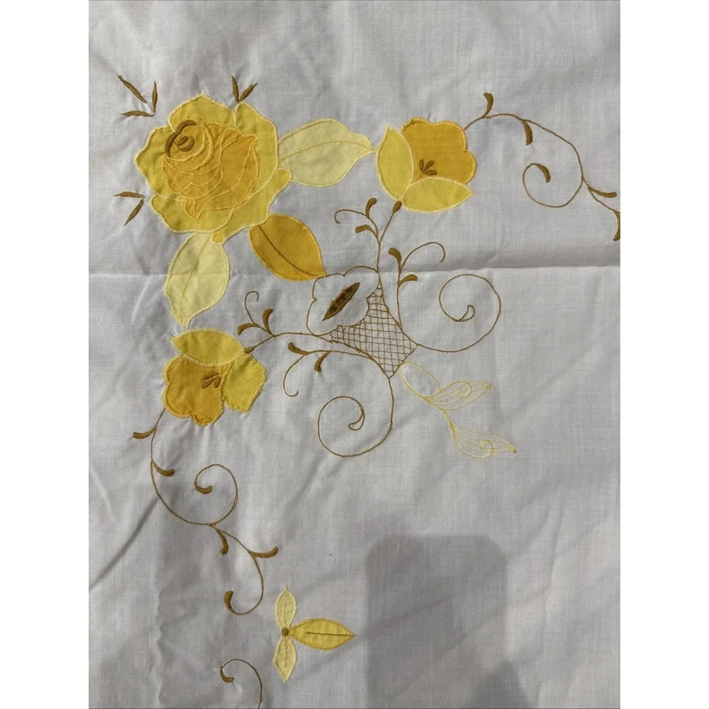 Vintage Hand Embroidered Linen Tablecloth White Yellow Floral 102x62 Rectangular